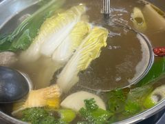 -乡土黄·鲜牛肉火锅·小龙虾(兴业街店)