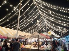门面-周日夜市