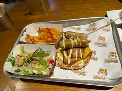 -HUZI虎滋精酿餐吧(京西大悦城店)
