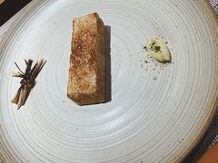 烟熏稻香手工黄油面包-香樟花园法式铁板烧(恒隆广场店)