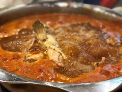 -野山舂·贵州现舂酸汤火锅(鸿通城店)