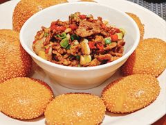 小炒吕梁山猪配空心馍-并州饭店·并萃阁