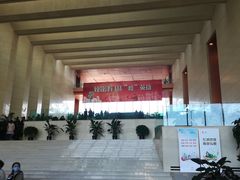 从一楼大厅往上看-天津博物馆