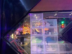 -UP嘻哈酒吧(粉巢店)