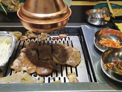 -臻牛烤肉