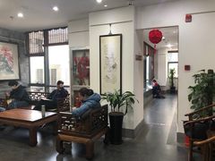 -秦汉胡同书法国画古筝围棋书院(漕宝日月光分馆)