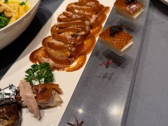 酥香鱼子酱烤鸭-北京老铺烤鸭(第五国际店)