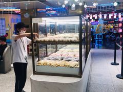 面包甜点陈列柜-奈雪的茶(湖滨银泰in77C区PRO店)