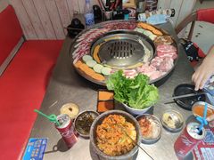 -哈哈碳都·牛肋条无限自助烤肉(台江万达店)