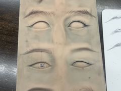 -群丽化妆摄影美甲纹绣培训学校