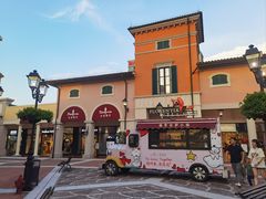 -佛罗伦萨小镇广佛名品奥特莱斯(疏港路店)