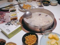 -洪氏嗨捞·猪肚鸡火锅(阳光天地店)