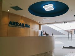 -瑞尔齿科(上海长风大悦城店)