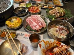 -草家酱蟹炭火烤肉店(珲春南路一店)