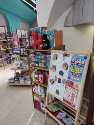 -卡通派潮品玩具折扣仓(青岛新城吾悦广场店)
