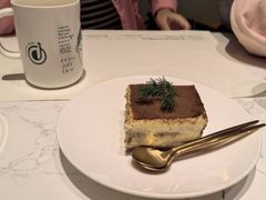 -静香HOUSE·全时段融合餐厅(七星欢乐颂店)