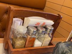 -潮界(LU·ONE凯德晶萃广场店)