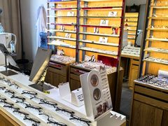 -优医视平价眼镜蔡司依视路折扣工厂店(十里堡店)