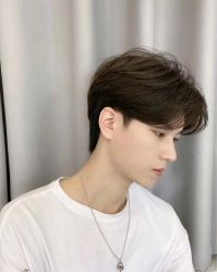 -V8潮牌·接发烫染连锁