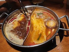 -呷哺呷哺(普陀乐购真北店)