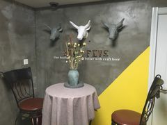 -HIGH FIVE哈福手工汉堡(桂林路店)