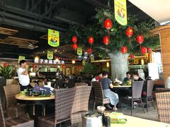 大堂-龙泉人椰子鸡.糟粕醋.海南菜(三亚旗舰店)