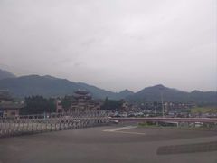 -峨眉山报国寺