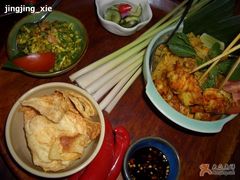 开胃菜VS木瓜大虾色拉-DiAtas by Art Cafe Bumbu Bali