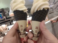 -喜茶(杭州滨江宝龙店)
