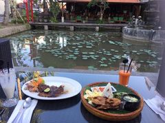 -Pundi Pundi Restaurant