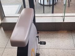 -麦当劳(中二横路店)