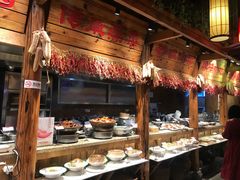 自助取餐区-野山舂·贵州现舂酸汤火锅(鸿通城店)