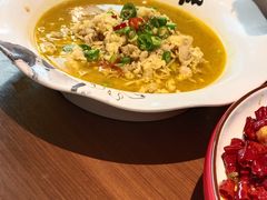 -有红鸡毛店·川菜(建设路店)