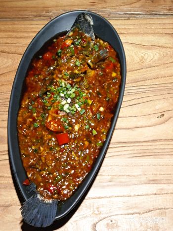 雨花石牛柳黄牛肉味道很鲜美很嫩，雨花石点缀其中很有创