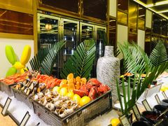 -大中华希尔顿酒店-念自助餐·嗨啤·小龙虾