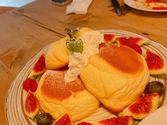 莓果奶油芝士舒芙蕾松饼-UPPER KITCHEN(延安路店)