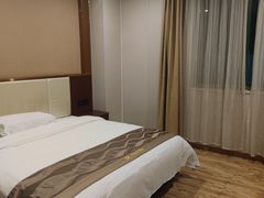 -好居商务酒店(江高亿达广场店)