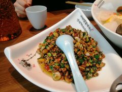 -有红鸡毛店·川菜(建设路店)