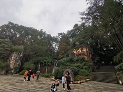 -峨眉山报国寺