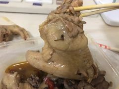 -梁老三麻辣鸡头总店