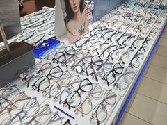 -美式眼镜·授权蔡司.依视路.尼康.豪雅.明月(南翔印象城店)