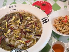 -渔语鱼酸菜鱼新川菜(来福士店)