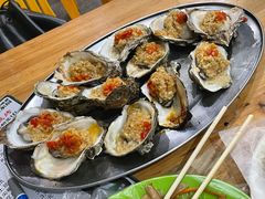 -蚝哥花姐湛江烤生蚝(美丽湾市场店)