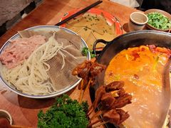 -周小明火锅(黑金冠社区店)