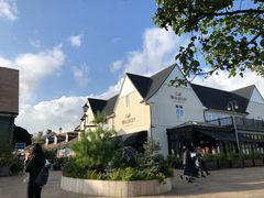 -伦敦比斯特购物村