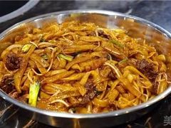 -牛一煲美食(江高店)