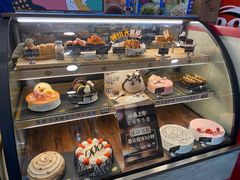 面包甜点陈列柜-DQ·蛋糕·冰淇淋(大宁国际商业广场店)