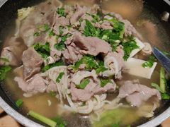 -全牛匠·乐山跷脚牛肉(新中关店)