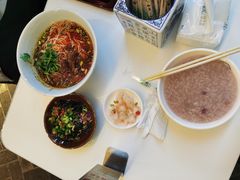 -李与白包子铺(桐梓林店)