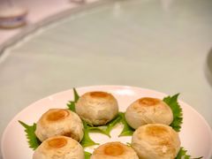 鲜肉月饼-Yan Ting 宴庭中餐厅(上海静安瑞吉酒店)